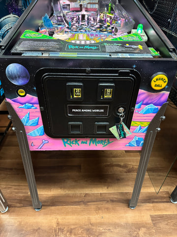 Image of Spooky Pinball Rick and Morty Standard Pinball Machine