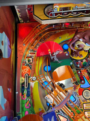 Image of Spooky Pinball Looney Tunes Collectors Edition Pinball Machine