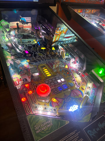 Image of Spooky Pinball Rick and Morty Standard Pinball Machine