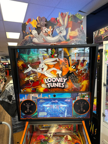 Image of Spooky Pinball Looney Tunes Collectors Edition Pinball Machine