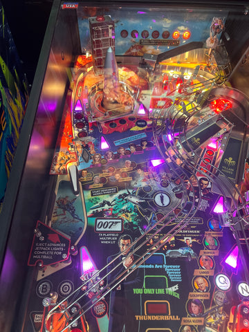 Image of Stern Pinball James Bond 007 Pro Pinball Machine