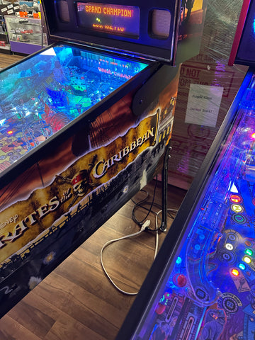 Image of Stern Pinball Pirates of the Caribbean Pinball Machine