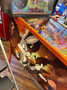 Spooky Pinball Looney Tunes Collectors Edition Pinball Machine