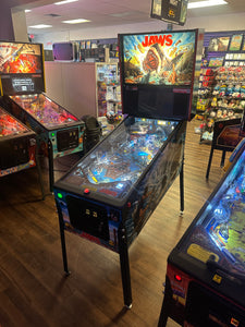 Stern Pinball Jaws Premium Pinball Machine READY TO SHIP