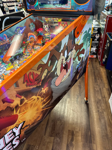 Image of Spooky Pinball Looney Tunes Collectors Edition Pinball Machine