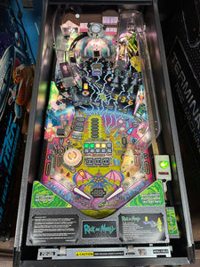 Spooky Pinball Rick and Morty Standard Pinball Machine