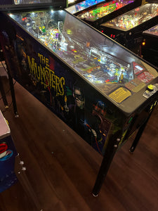 Stern Pinball The Munsters Pro Pinball Machine