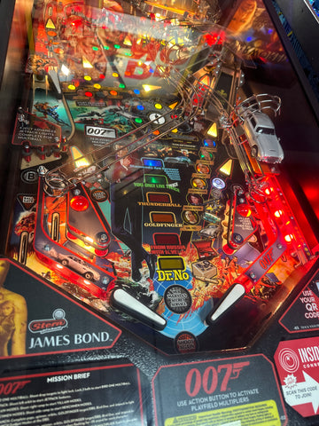 Image of Stern Pinball James Bond 007 Pro Pinball Machine