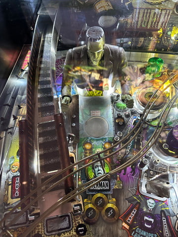 Image of Stern Pinball The Munsters Pro Pinball Machine