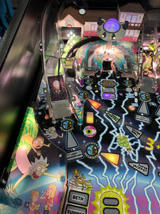 Spooky Pinball Rick and Morty Standard Pinball Machine