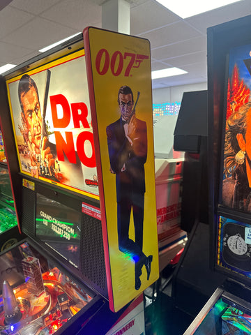 Image of Stern Pinball James Bond 007 Pro Pinball Machine