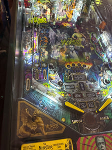 Stern Pinball The Munsters Pro Pinball Machine