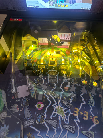 Image of Spooky Pinball Rick and Morty Standard Pinball Machine